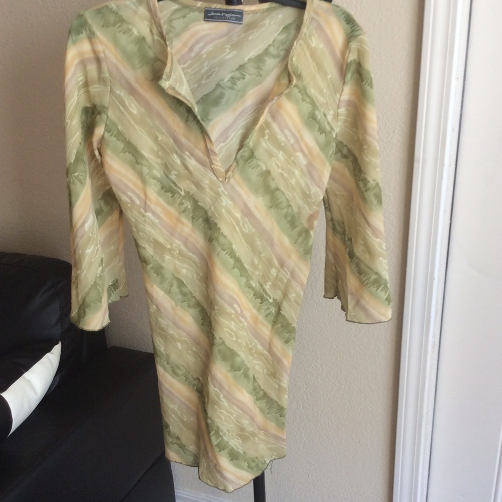Really cute Top-soft colors! Light, flowy